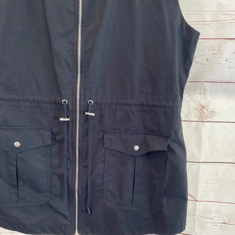 SOLD Howard Hanna Hooded Black Sleeveless Vest NWOT - Picture 9 of 9